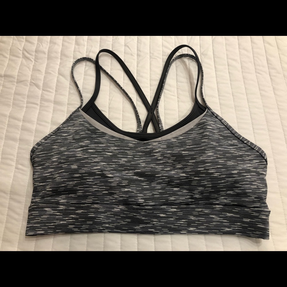 Zyia Luxe Strappy Bra size Medium